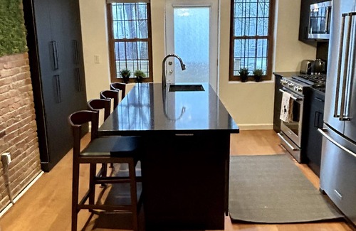 Jersey City House | Luxury stay ~20 min from Manhattan