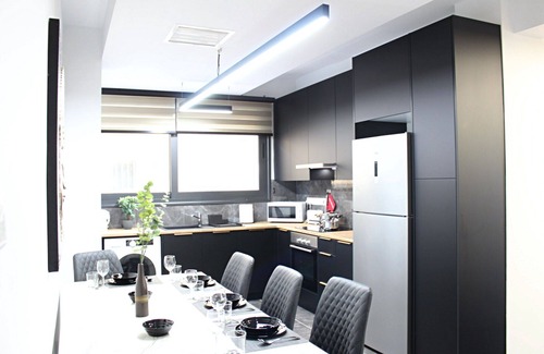 Larnaca Apartment | Luxury Stay directly on Mackenzie Beach