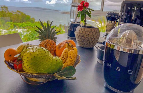 Sainte-Marie House | Luxury stay in a natural setting (Residence Nakiya)