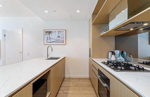 Palm Beach Apartment | Luxury Stay in Hemingway Palm Beach