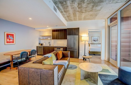 Rainey Street Historic District Condo | Luxury Stay on Rainey St
