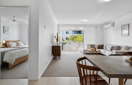 Varsity Lakes Apartment | Luxury Stays Varsity-Robina-Bond