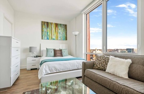 White Plains Apartment | Luxury Studio Apartment | Downtown White Plains | Gym + Clubroom