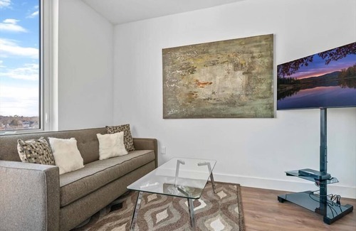White Plains Apartment | Luxury Studio Apartment | Downtown White Plains | Gym + Clubroom