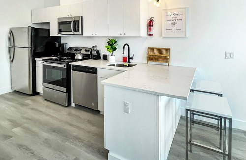 Elizabeth Apartment | Luxury Studio Apartment-near NYC, EWR, Prudential, NJPAC, Dwntwn Newark, MetLife