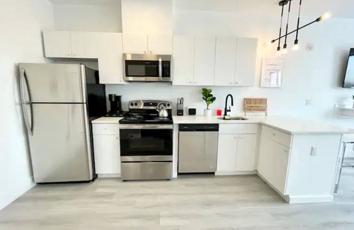 Elizabeth Apartment | Luxury Studio Apartment-near NYC, EWR, Prudential, NJPAC, Dwntwn Newark, MetLife