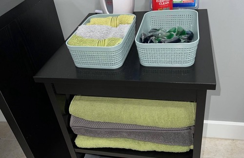 Upper Darby Apartment | Luxury Studio Apt. Near downtown Philly & Airport. Free Parking.