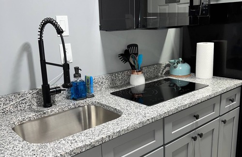Upper Darby Apartment | Luxury Studio Apt. Near downtown Philly & Airport. Free Parking.