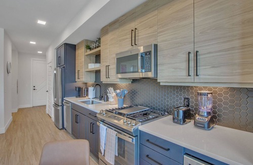 Uptown Apartment | Luxury Studio, Gym, Spa, Garage Parking 301