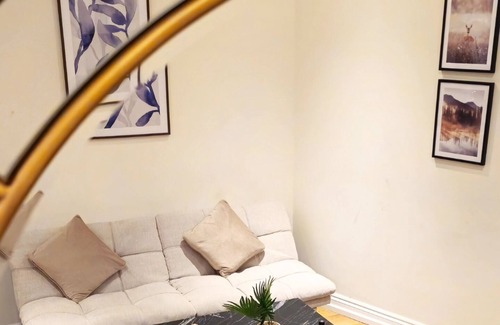 Westminster Apartment | Luxury Suite in Central London Near Buckingham Palace, Big Ben and London Eye