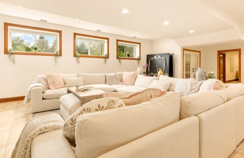 Glen Ellyn House | Luxury Suite in Glen Ellyn