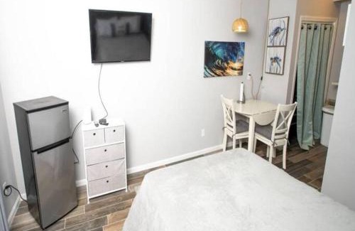 Hampton Apartment | Luxury Suite in the Heart of Hamptons South Beach!