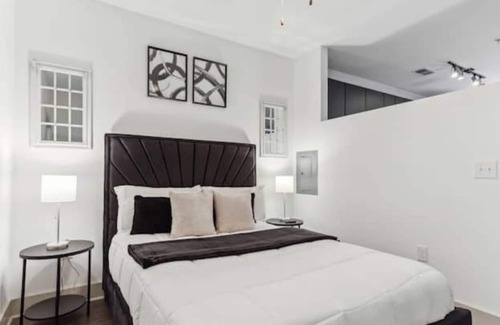 Loring Heights Apartment | Luxury Suite Mins. From Brave Stadium & Downtown