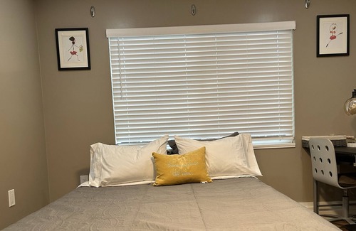 Davis House | Luxury Suite w/patio in Davis