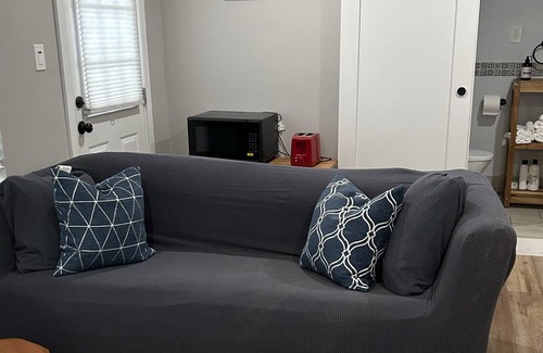 Davis House | Luxury Suite w/patio in Davis