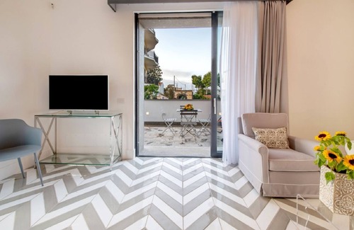 Sant'Agnello Apartment | Luxury Suite with Terrace
