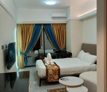 Ruessei Kaev Apartment | Luxury suite with jacuzzi BKK1