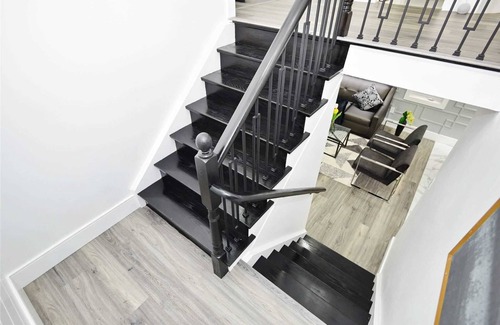 Brampton House | Luxury Sweet Home Away From Home + Free Parking