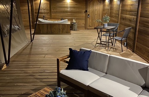 Oatmeal Cabin | Luxury Tent #3 w/outdoor tub and amazing views