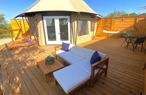Oatmeal Cabin | Luxury Tent #3 w/outdoor tub and amazing views