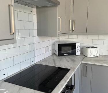 Torquay City Centre Apartment | Luxury Three Bedroom Duplex Apartment Torquay Marina