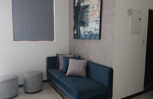 Ja-Ela House | Luxury Three Bedroom house! 20 minutes to Katunayake Airport!