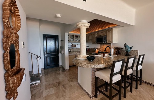 San Jose del Cabo Condo | Luxury Three Bedroom Top Floor Oceanfront