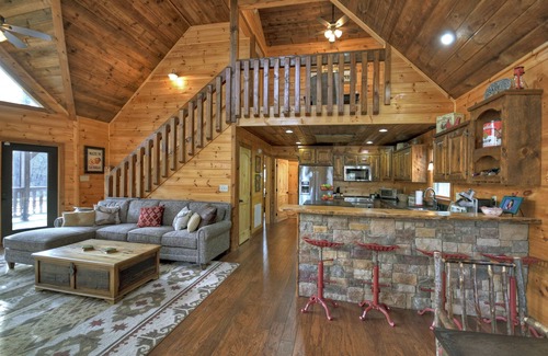 Mineral Bluff House | Luxury, Toccoa River Front, Fishing, 3 Fireplaces, Kayaks