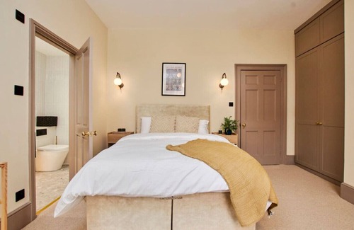 Winchester House | Luxury Town-House with cinema room, bar & patio