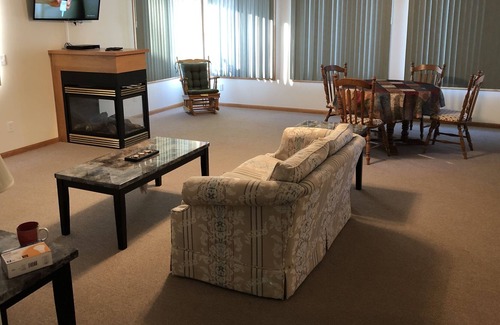 Garrison House | Luxury Townhome Close to Mille Lacs Lake Garrison MN