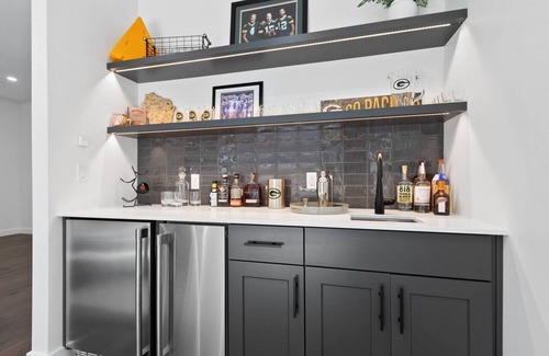 Ashwaubenon House | Luxury Townhome in Exclusive Titletown District