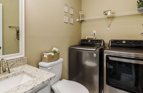 Enterprise House | Luxury Townhouse 5 min from Fort Novosel and downtown Enterprise