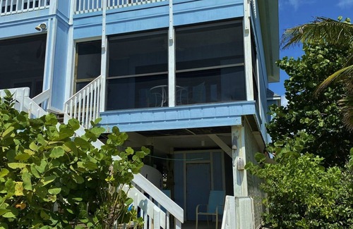 Palm Island House | Luxury TOWNHOUSE directly ON GULF/OCEAN - Sunset view, Pool, Tennis, Wifi, Pets!