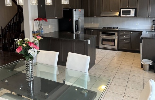 Markham House | Luxury Townhouse in downtown Markham