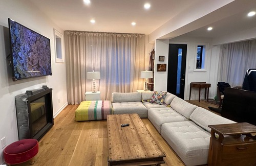 Trinity - Bellwoods House | Luxury Trinity Bellwoods 4 bedroom House