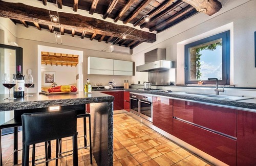 Gaiole in Chianti Villa | Luxury Tuscany Hillside Villa With Heated Pool Close to Chianti Towns and Siena