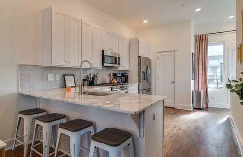 Hillsboro West End House | Luxury Twin Homes Near Nashville Attractions