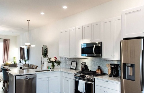 Hillsboro West End House | Luxury Twin Homes Near Nashville Attractions