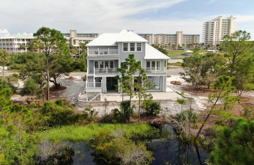 Ono Island House | Luxury Vacation Home near Johnson Beach