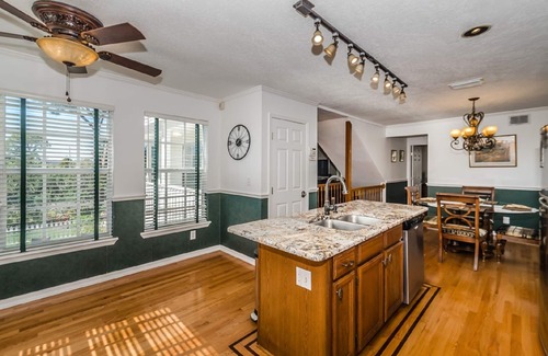 Palm Harbor House | LUXURY Vacation Home in Palm Harbor