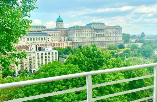Budavar Apartment | Luxury view flat to the Castle