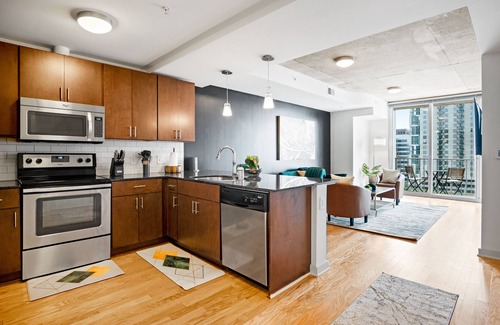 Old Fourth Ward Apartment | Luxury Views From the Sky