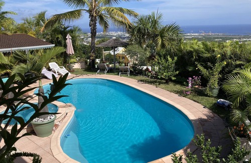 La Possession Villa | Luxury villa 150 m² with solar-heated pool /jacuzzi, beautiful view
