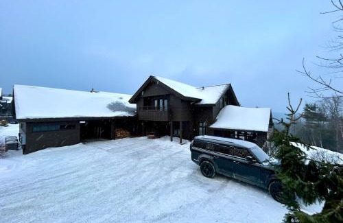 Moscow Villa | Luxury Villa at Stowe & Trapp with Exceptional Mountain Views & Resort Amenities