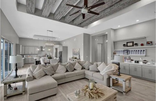 Biggs Field Villa | Luxury Villa - Casa Del Sol.