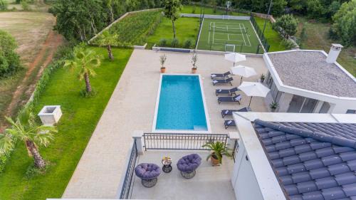 Dicmo Villa | Luxury Villa Decima near Split - Pool & Tennis Retreat