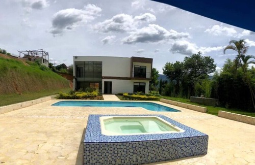 Girardota Villa | Luxury Villa En Girardota
