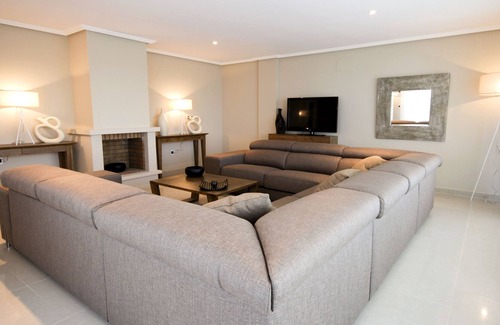 Pueblo Mascarat House | Luxury Villa front line beach, Free Wifi, Private Pool, Sea Views !!