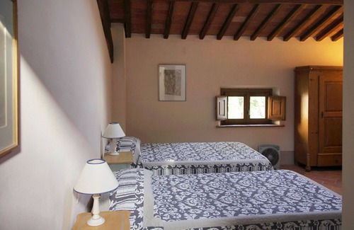 Cevoli Apartment | Luxury Villa in Charming Cevoli, Lari, Tuscany