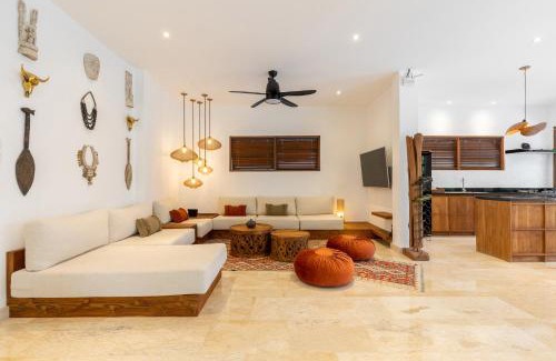 Kutuh Kaja Villa | Luxury Villa in City Center w/Natural Pool La Bohemia Residence Villas